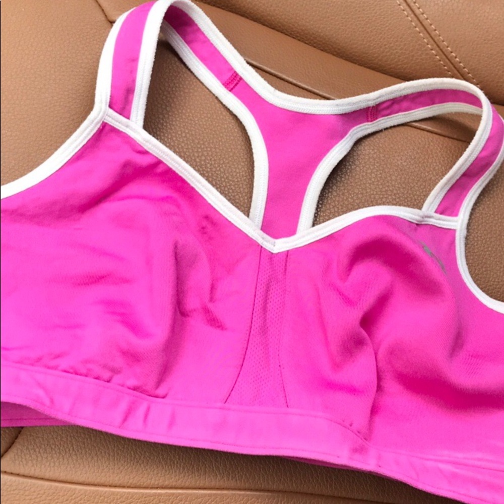 Under Armour Large 36-38 Pink Sports Bra
